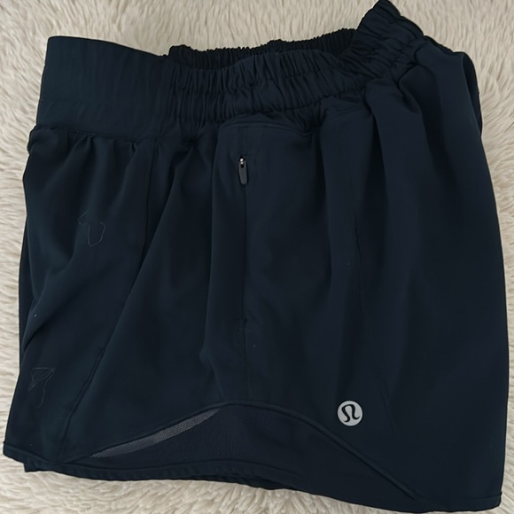 Lululemon size 0 Tall navy Hotty Hot shorts - Picture 3 of 6